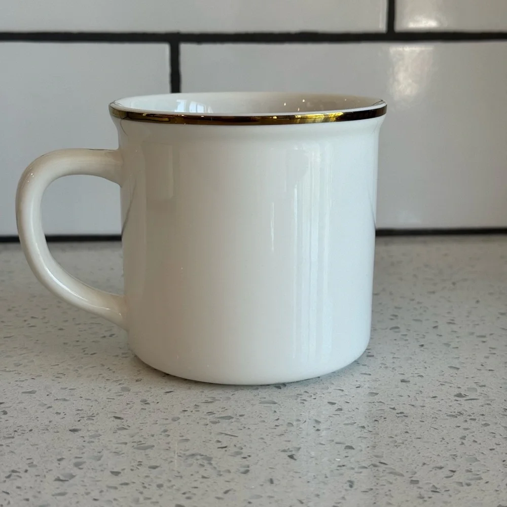 Pottery Barn Stewart Plaid Alphabet Mug “B” Gold Rim Stoneware EUC